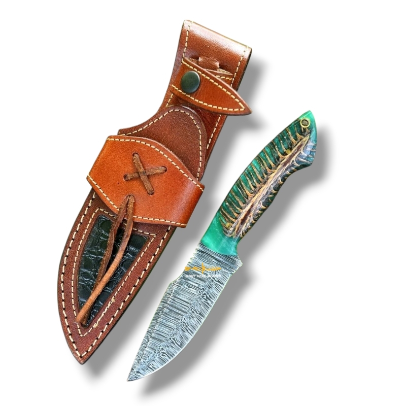 Damascus steel Hunting knife 