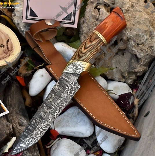 Damascus steel Fixed blade Knife 